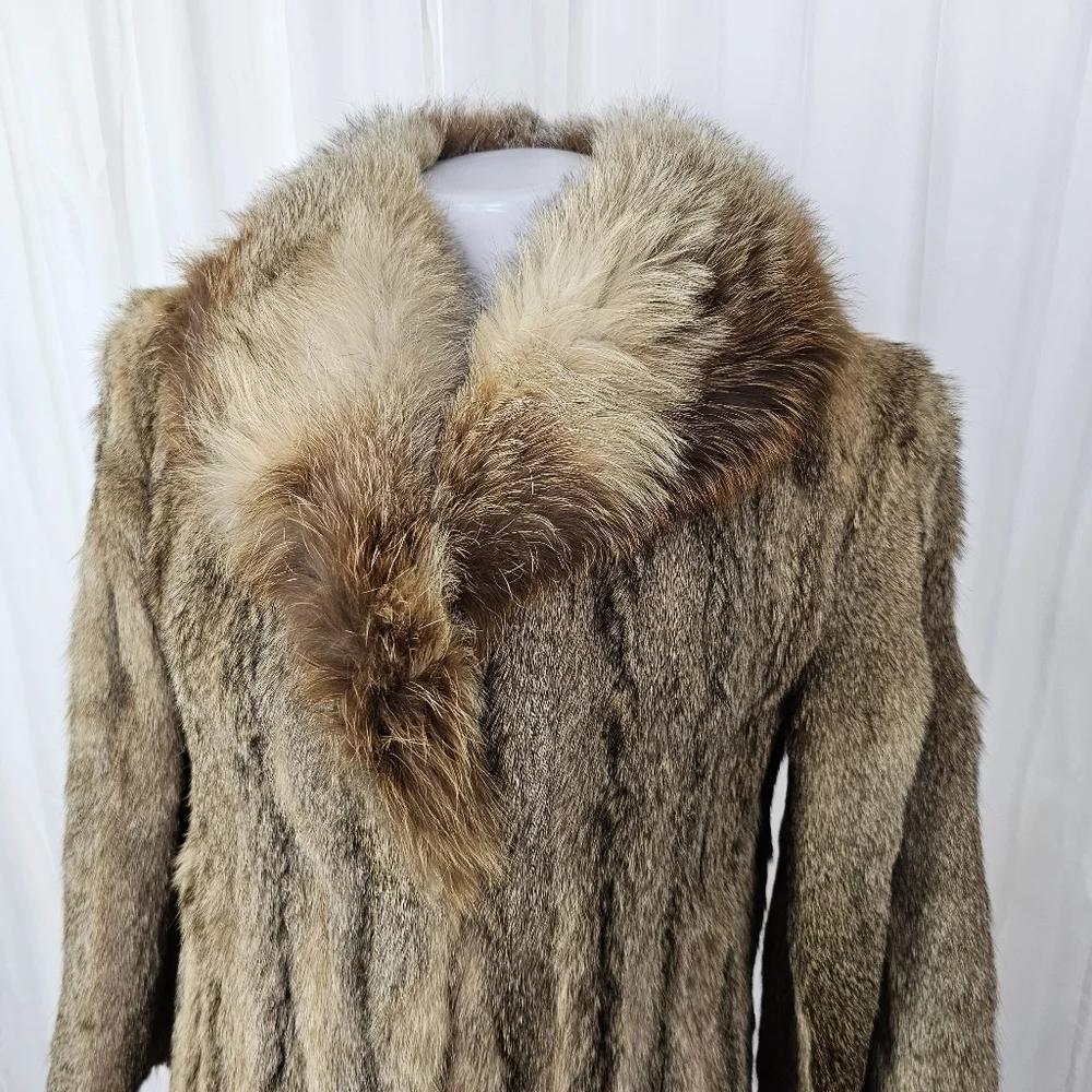 Real Fur Brown Tan Beaver Coat Fluffy Collar Glam